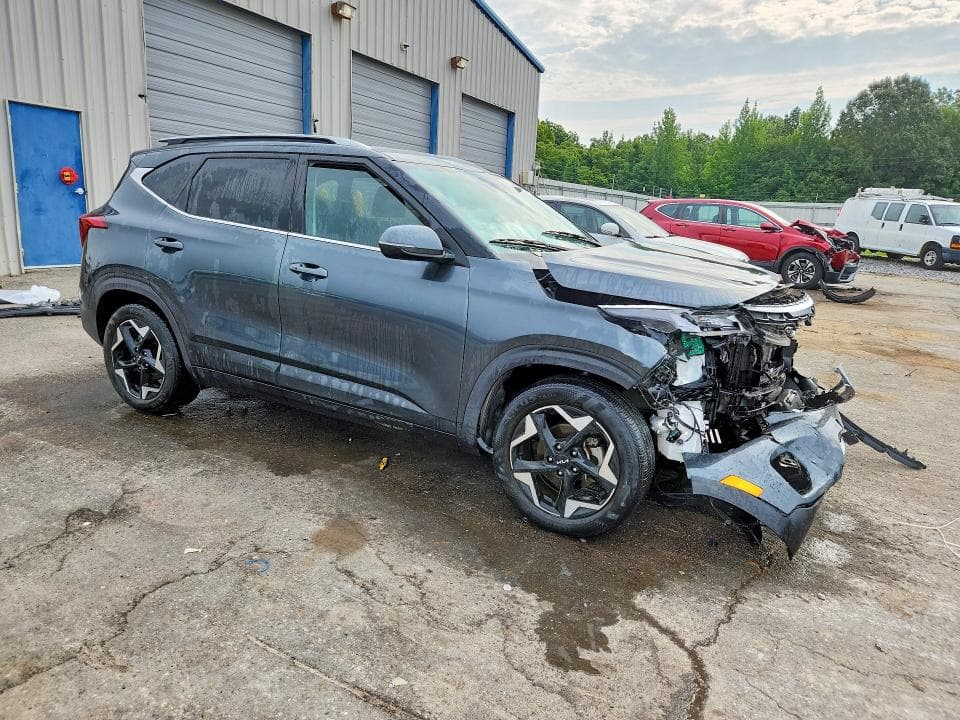 2024 KIA SELTOS EX 4