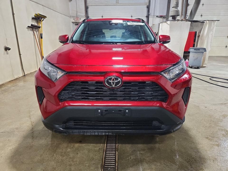 2020 TOYOTA RAV4 LE 5