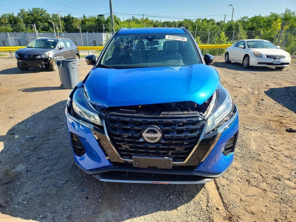 2023 NISSAN KICKS SR 5