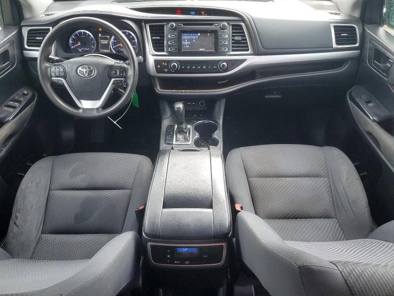 2019 TOYOTA HIGHLANDER LE 8