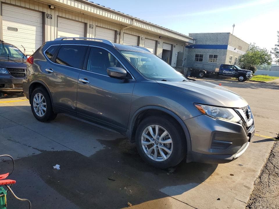 2017 NISSAN ROGUE SV 4