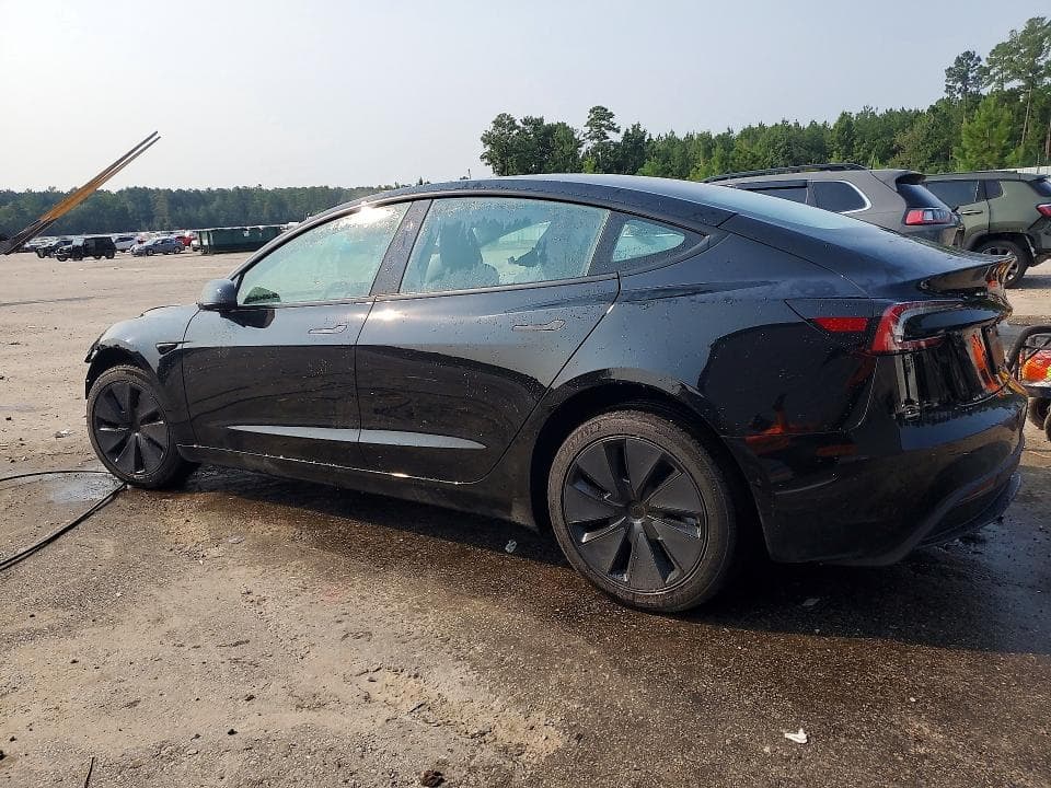 2026 TESLA MODEL 3 2