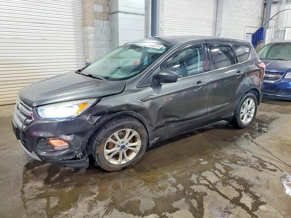 2017 FORD ESCAPE SE - 1