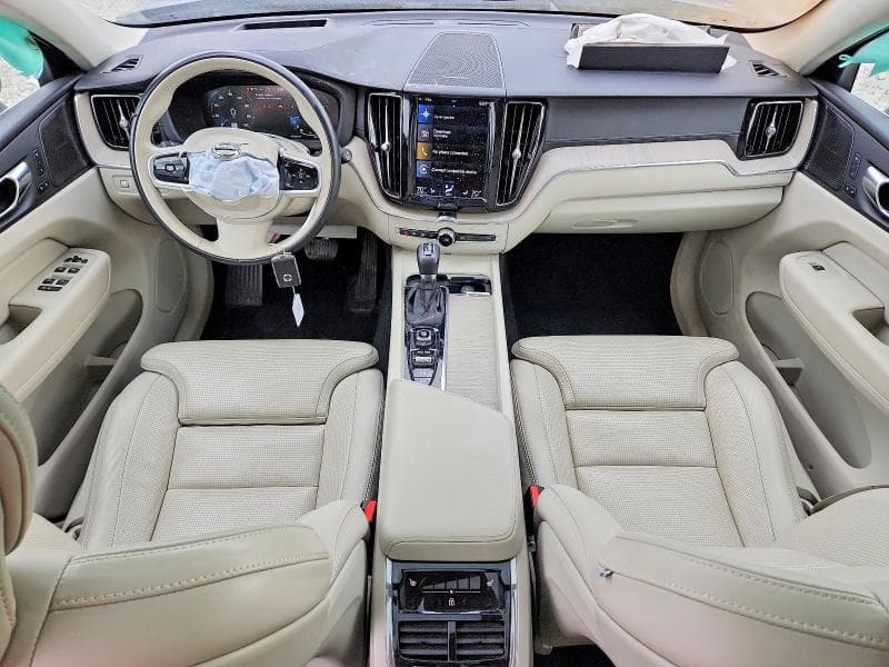 2021 VOLVO XC60 T5 INSCRIPTION 8