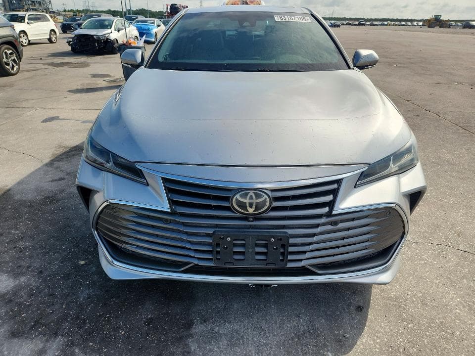 2020 TOYOTA AVALON LIMITED 5