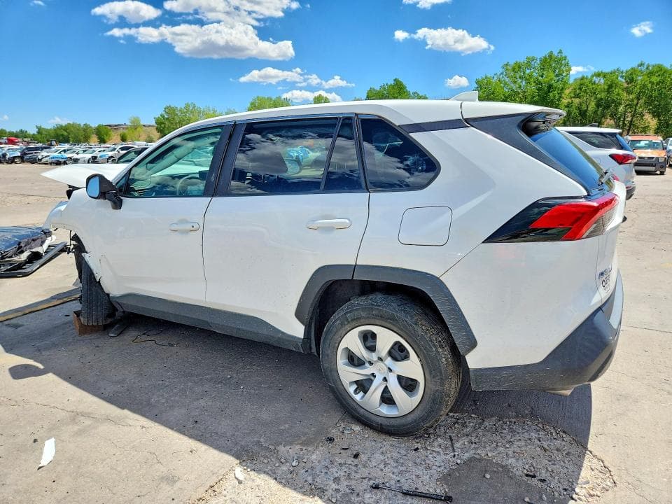 2022 TOYOTA RAV4 LE 2