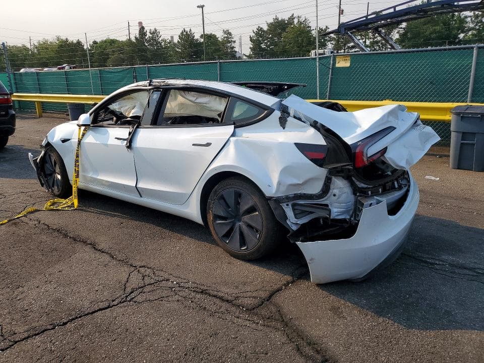 2025 TESLA MODEL 3 2