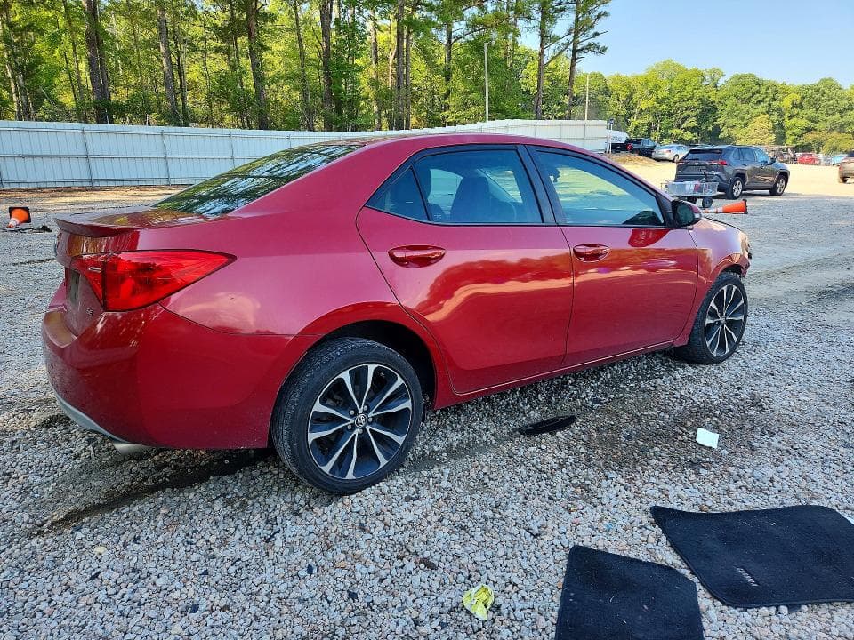 2018 TOYOTA COROLLA SE 3