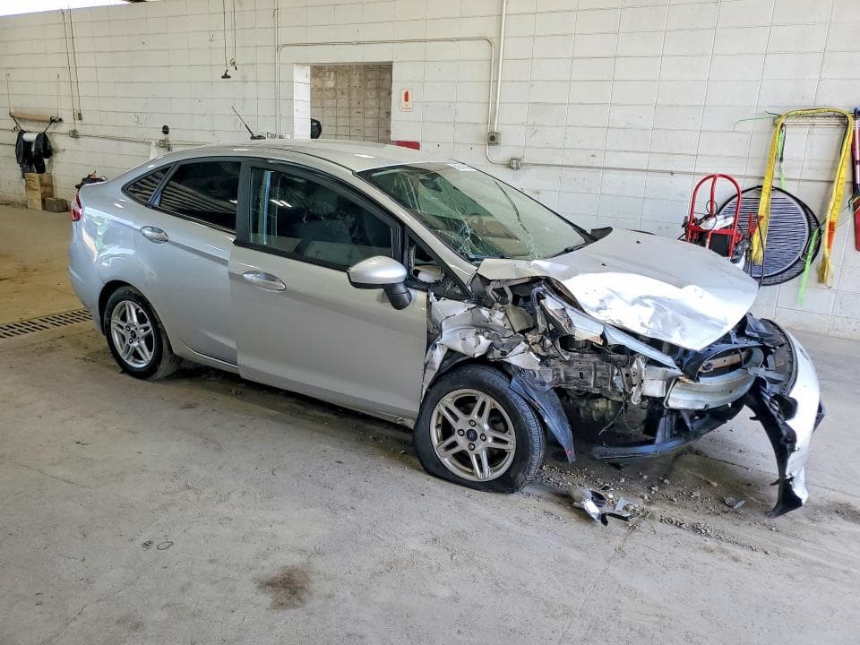 2017 FORD FIESTA SE 4