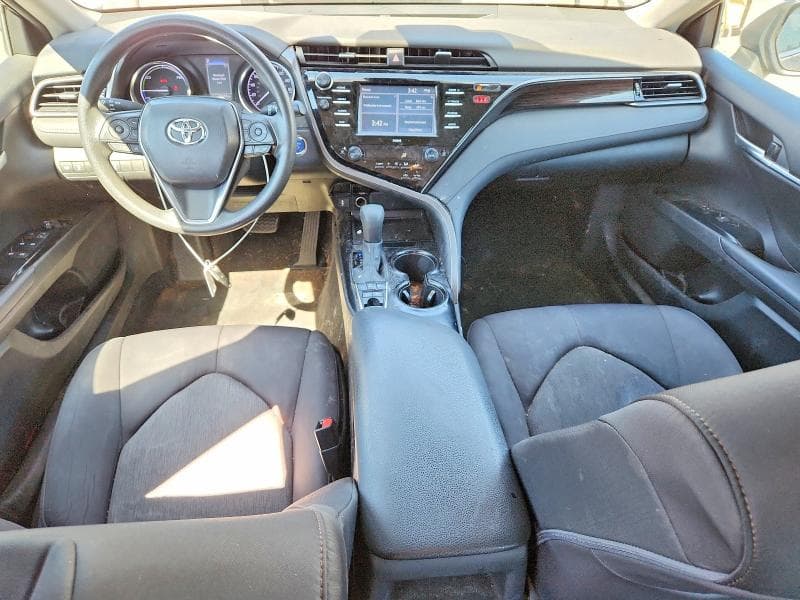 2020 TOYOTA CAMRY LE 8