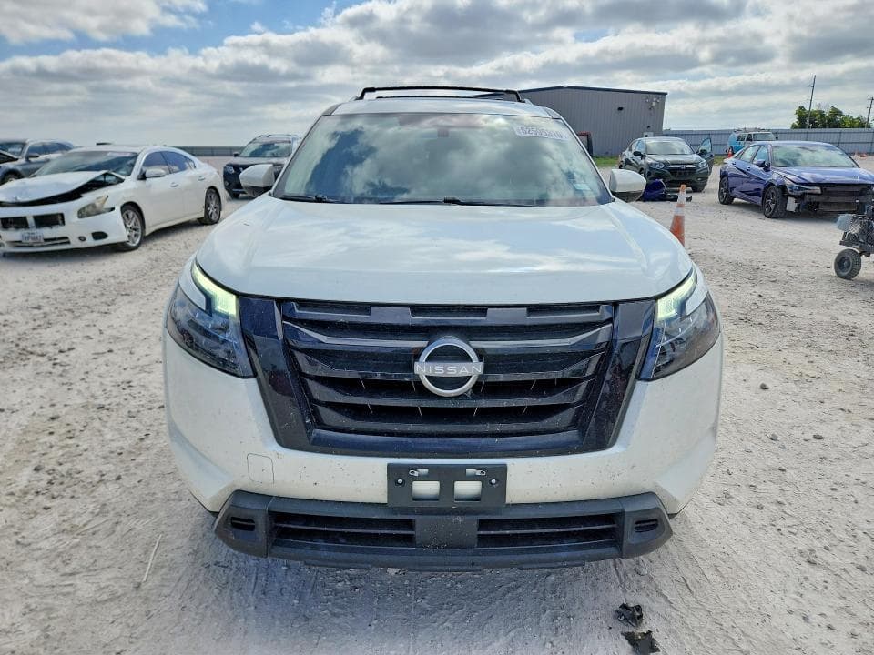 2023 NISSAN PATHFINDER SV 5