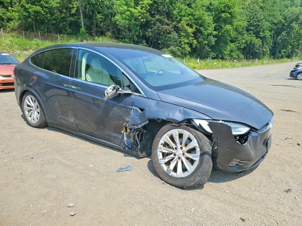2019 TESLA MODEL X 4