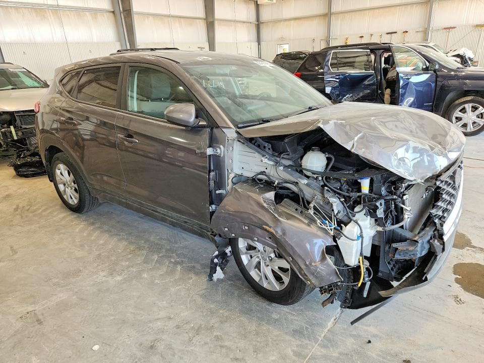 2020 HYUNDAI TUCSON SE 4