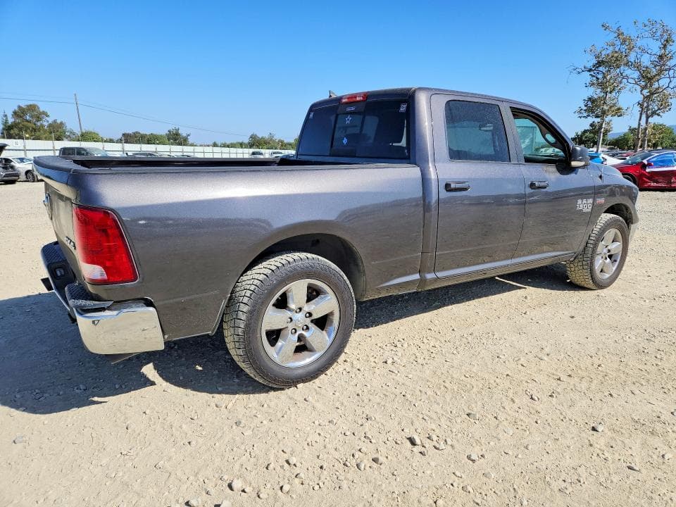 2019 RAM 1500 CLASSIC SLT 3