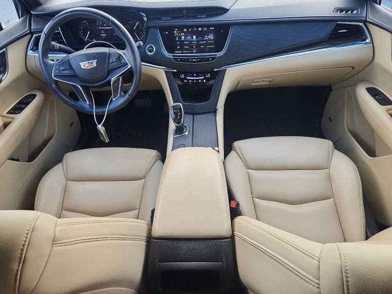 2018 CADILLAC XT5 8