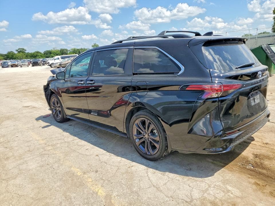 2024 TOYOTA SIENNA XSE 2