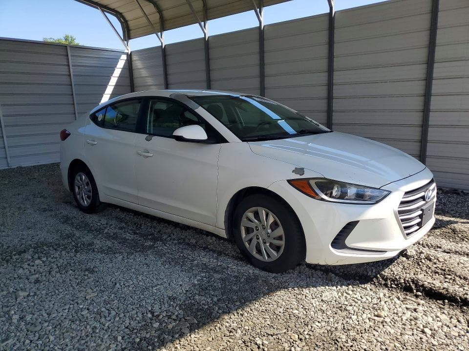 2017 HYUNDAI ELANTRA SE 4