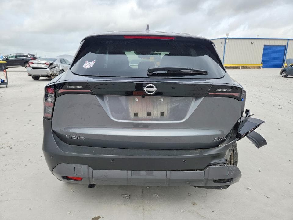2025 NISSAN KICKS SV 6