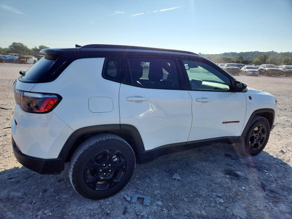 2024 JEEP COMPASS TRAILHAWK 3