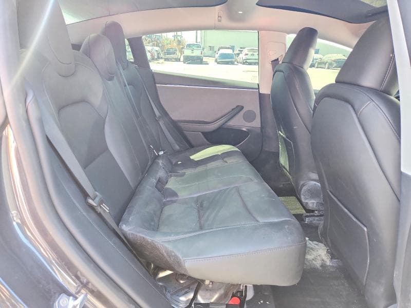 2025 TESLA MODEL 3 10
