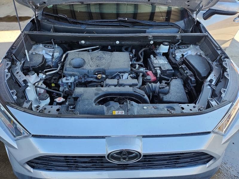 2019 TOYOTA RAV4 XLE 12