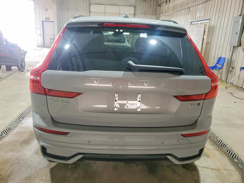 2025 VOLVO XC60 PLUS 6
