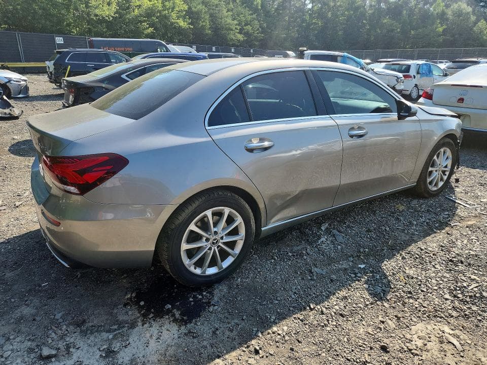 2019 MERCEDES-BENZ A 220 4MATIC 3