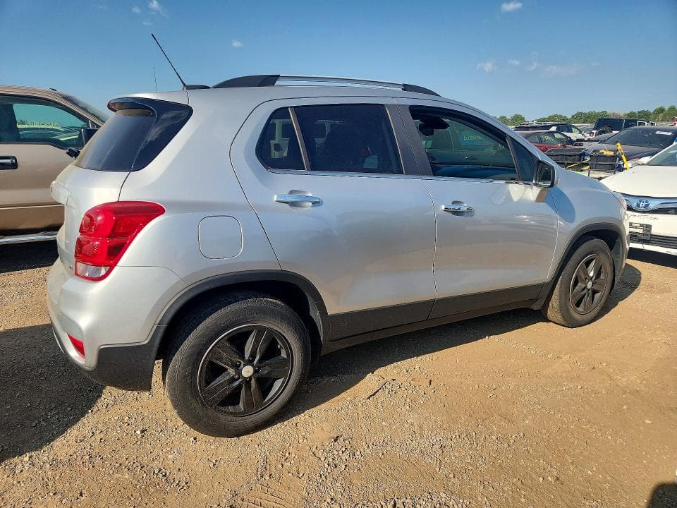 2020 CHEVROLET TRAX 1LT 3