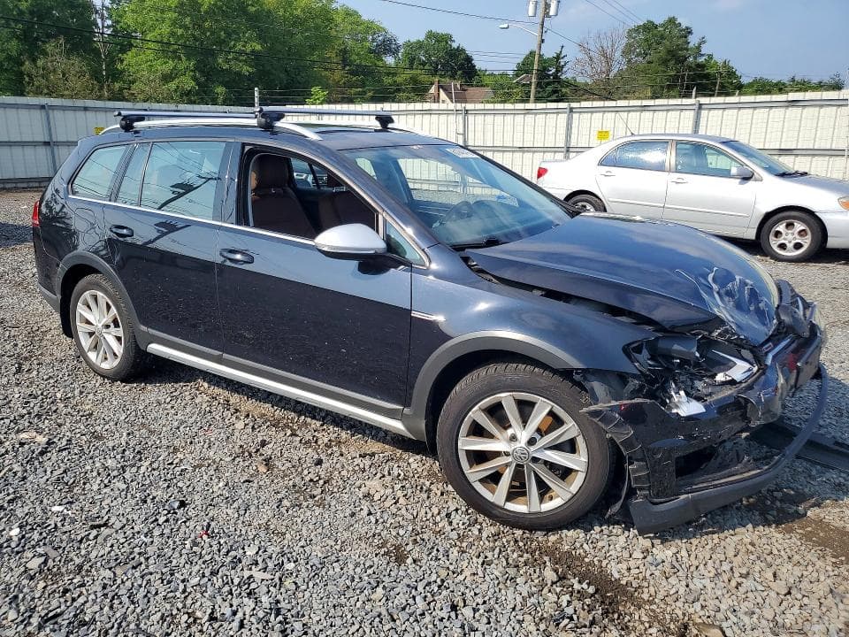 2017 VOLKSWAGEN GOLF ALLTRACK S 4
