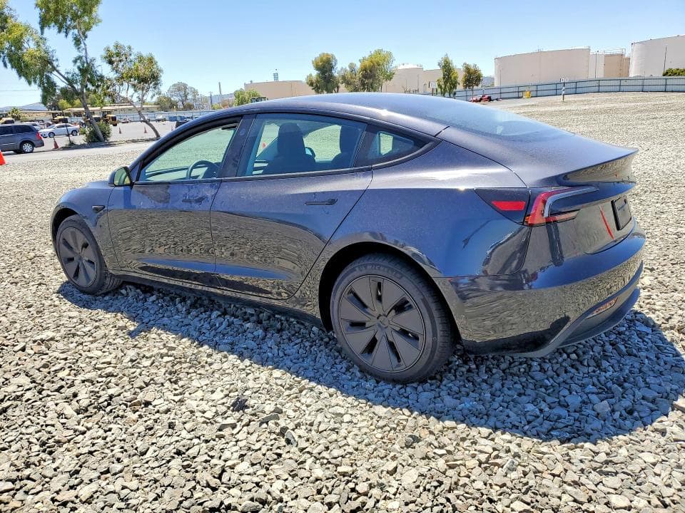 2026 TESLA MODEL 3 2