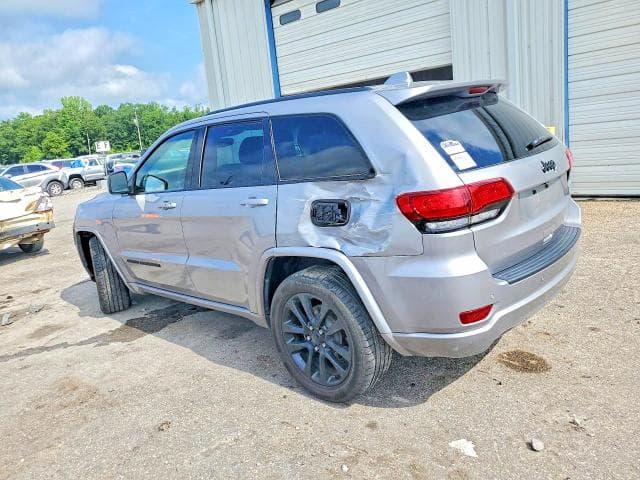 2020 JEEP GRAND CHEROKEE LAREDO 2