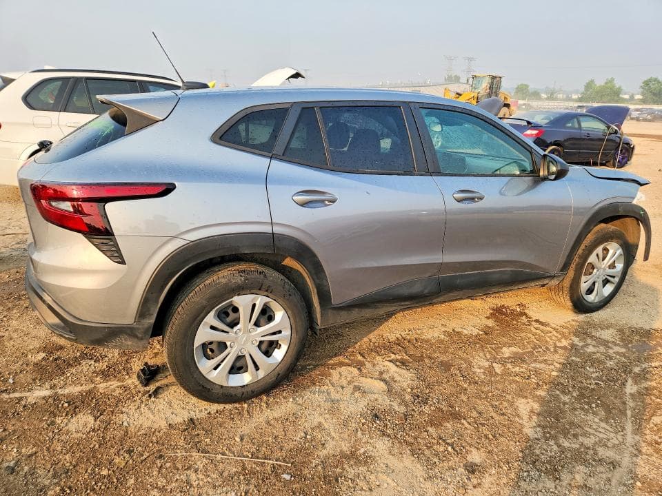 2024 CHEVROLET TRAX LS 3