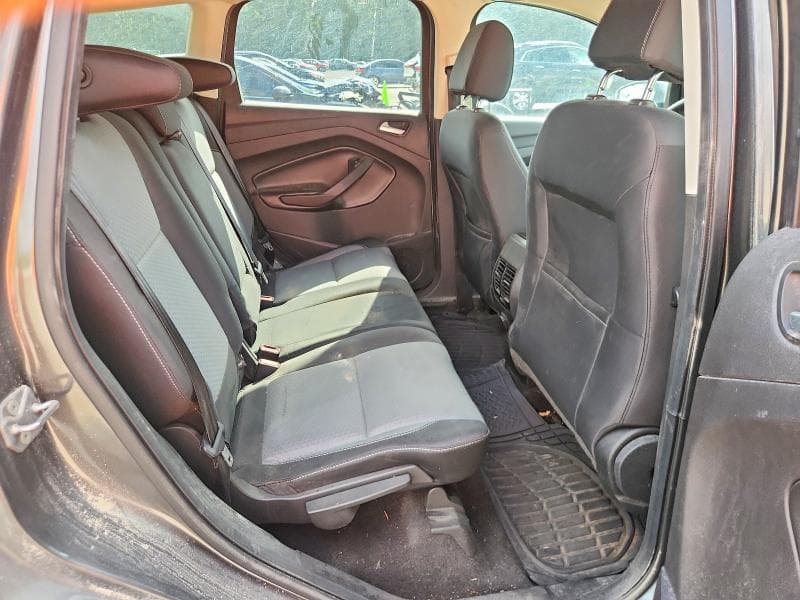 2017 FORD ESCAPE SE 11