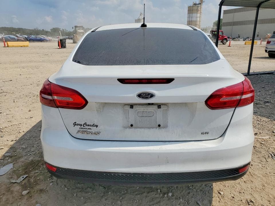 2017 FORD FOCUS SE 6