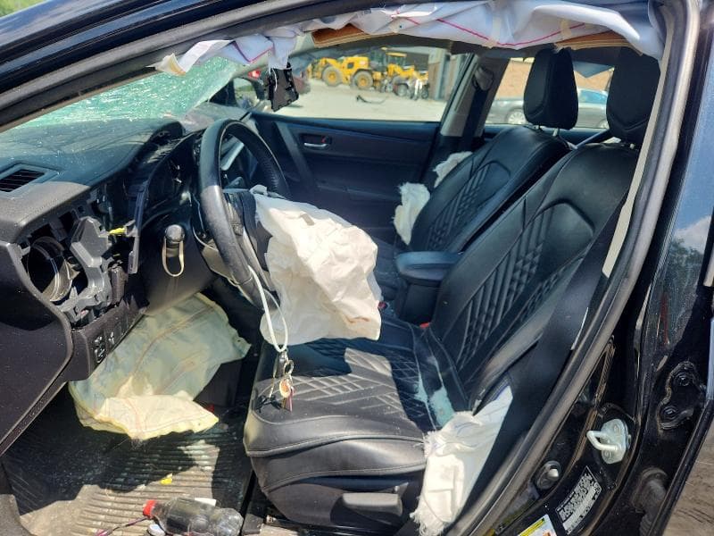 2019 TOYOTA COROLLA SE 7