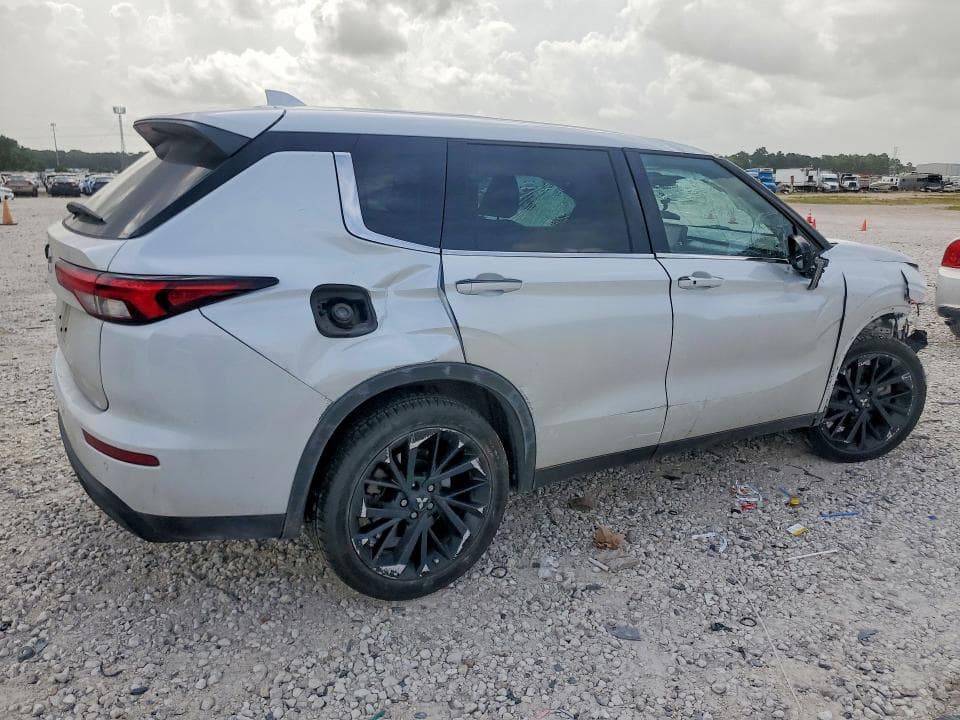 2022 MITSUBISHI OUTLANDER SE 3