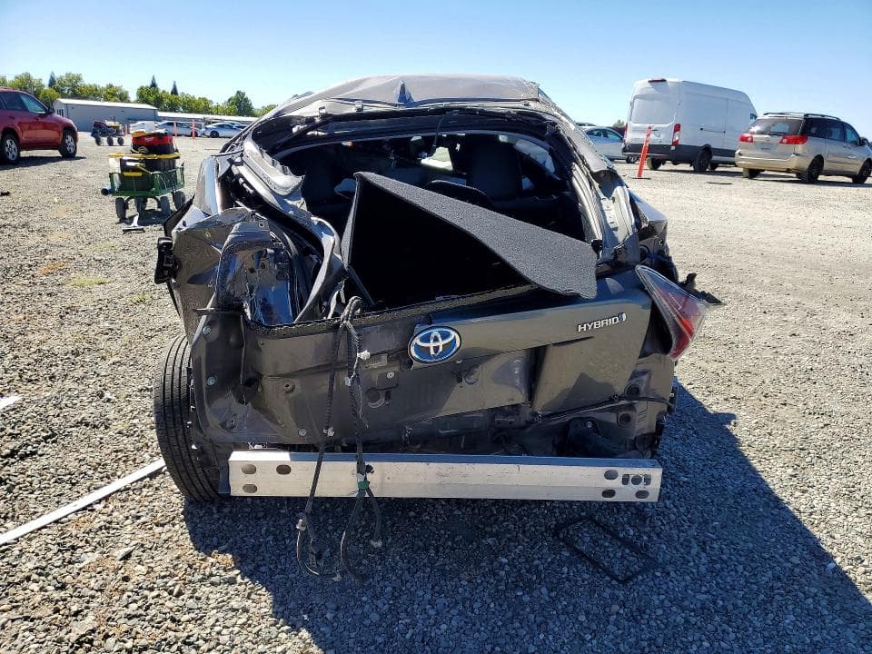 2017 TOYO PRIUS 6