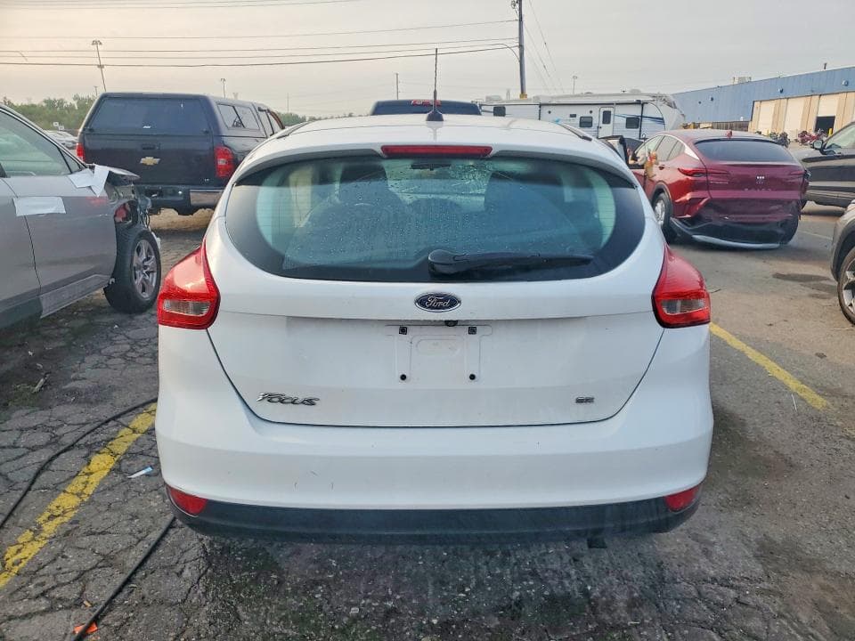 2017 FORD FOCUS SE 6