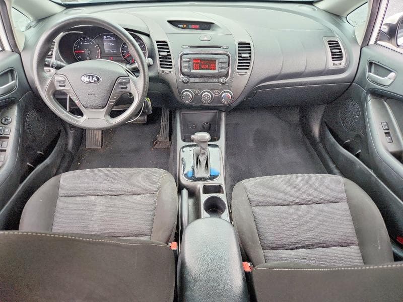 2017 KIA FORTE LX 8
