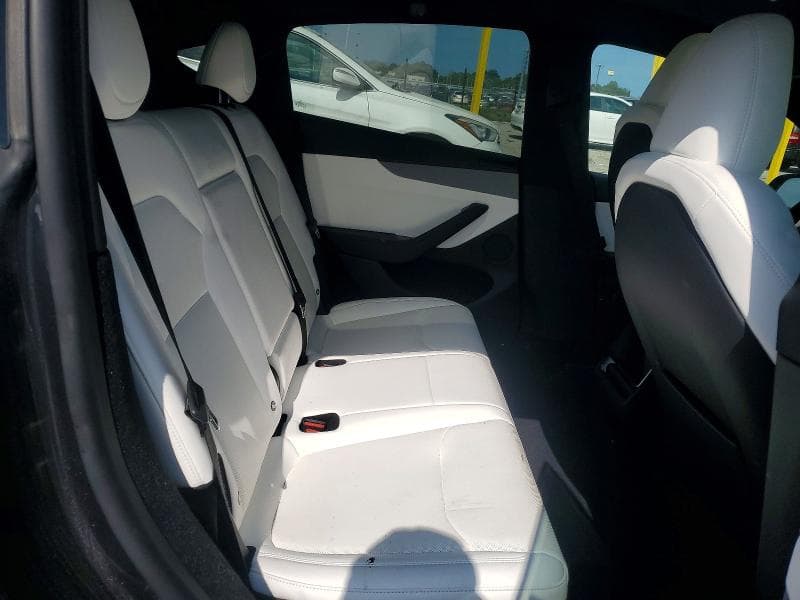 2026 TESLA MODEL Y 11
