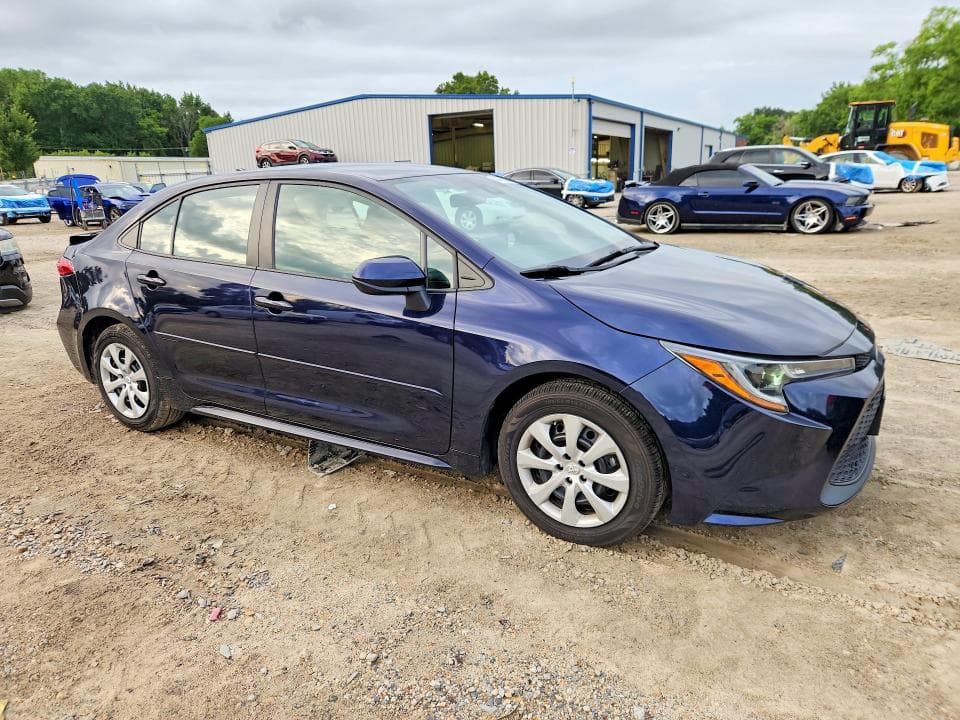 2022 TOYOTA COROLLA LE 4