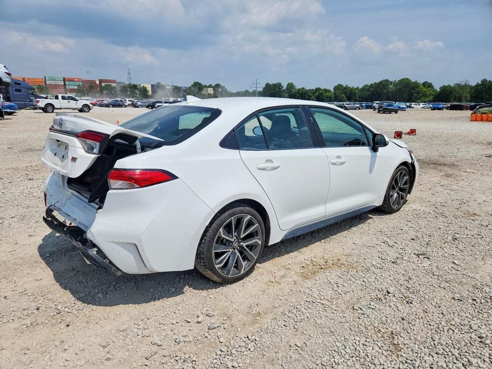 2021 TOYOTA COROLLA SE 3