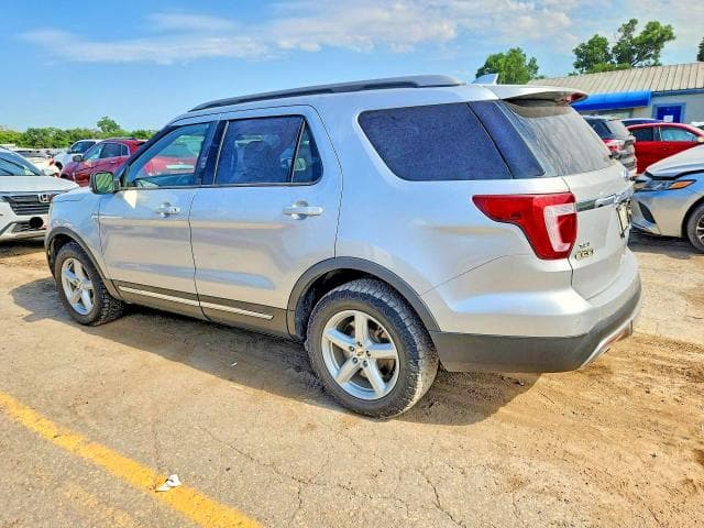 2017 FORD EXPLORER XLT 2