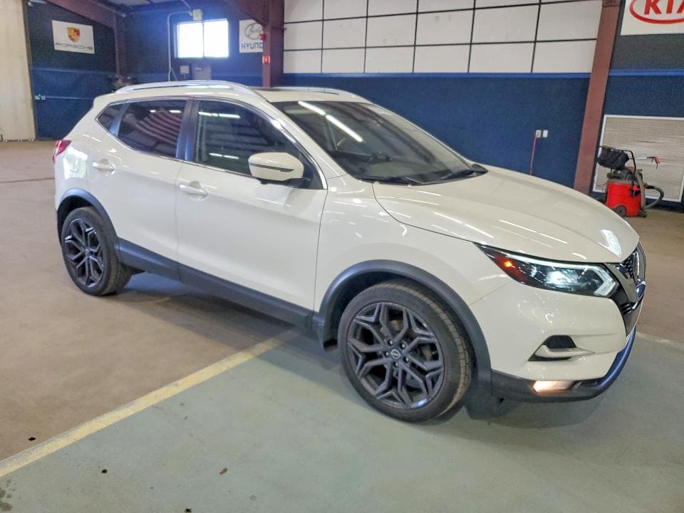 2021 NISSAN ROGUE SPORT SL 4