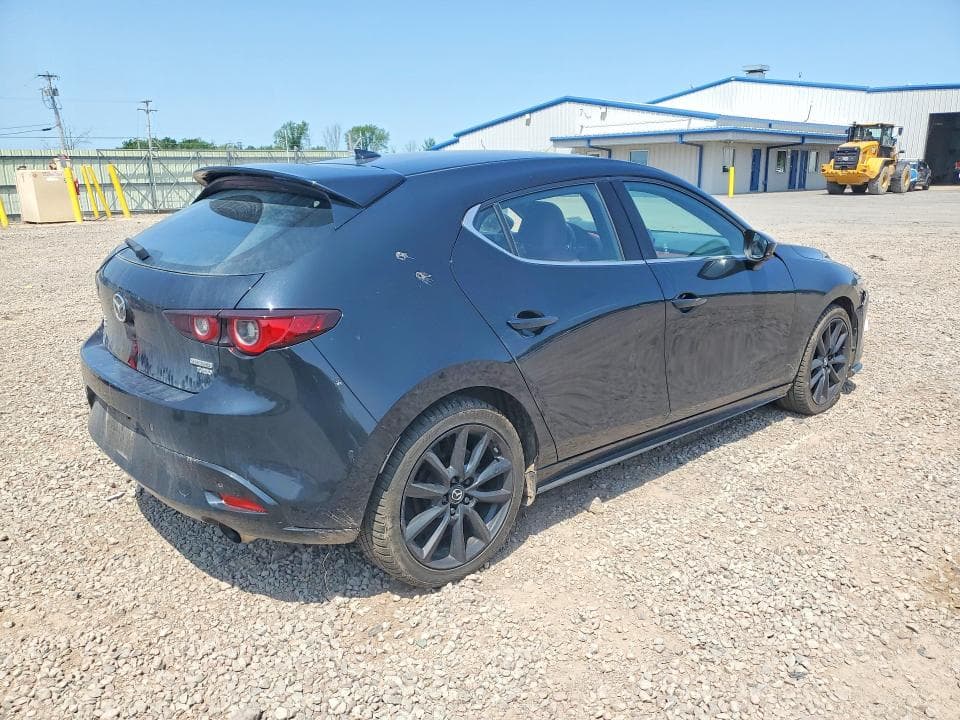 2023 MAZDA 3 PREMIUM PLUS 3