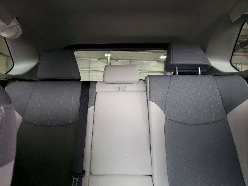 2025 TOYOTA RAV4 XLE 10