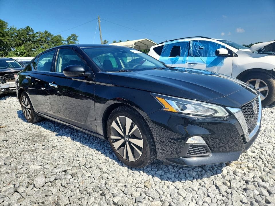 2022 NISSAN ALTIMA SV 4