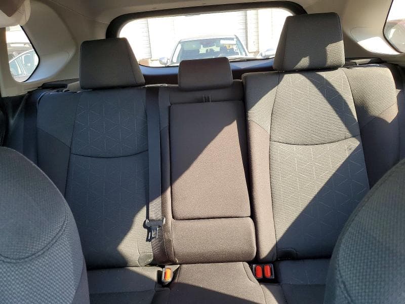 2025 TOYOTA RAV4 XLE 10