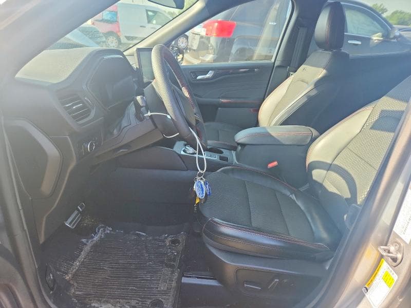 2023 FORD ESCAPE ST LINE 7
