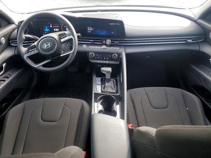 2024 HYUNDAI ELANTRA BLUE 8